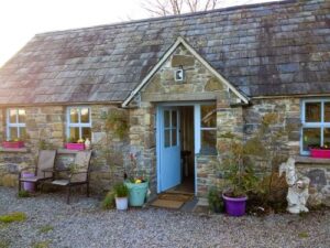 Enchanting Fairytale Cottage Piltown